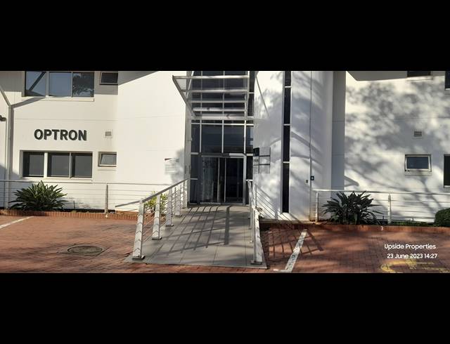 210.10M² OFFICE TO LET IN LA LUCIA RIDGE